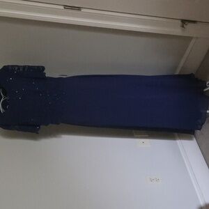 R&M RICHARDS Navy Blue Long Formal Gown - 8